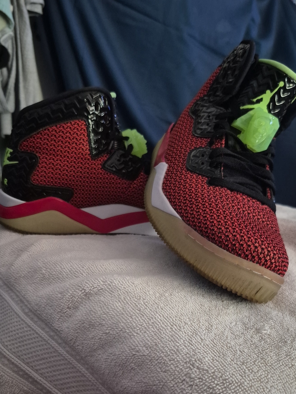 Men's Athletic High-Top Sneakers in Red and Black with Neon Green Accent